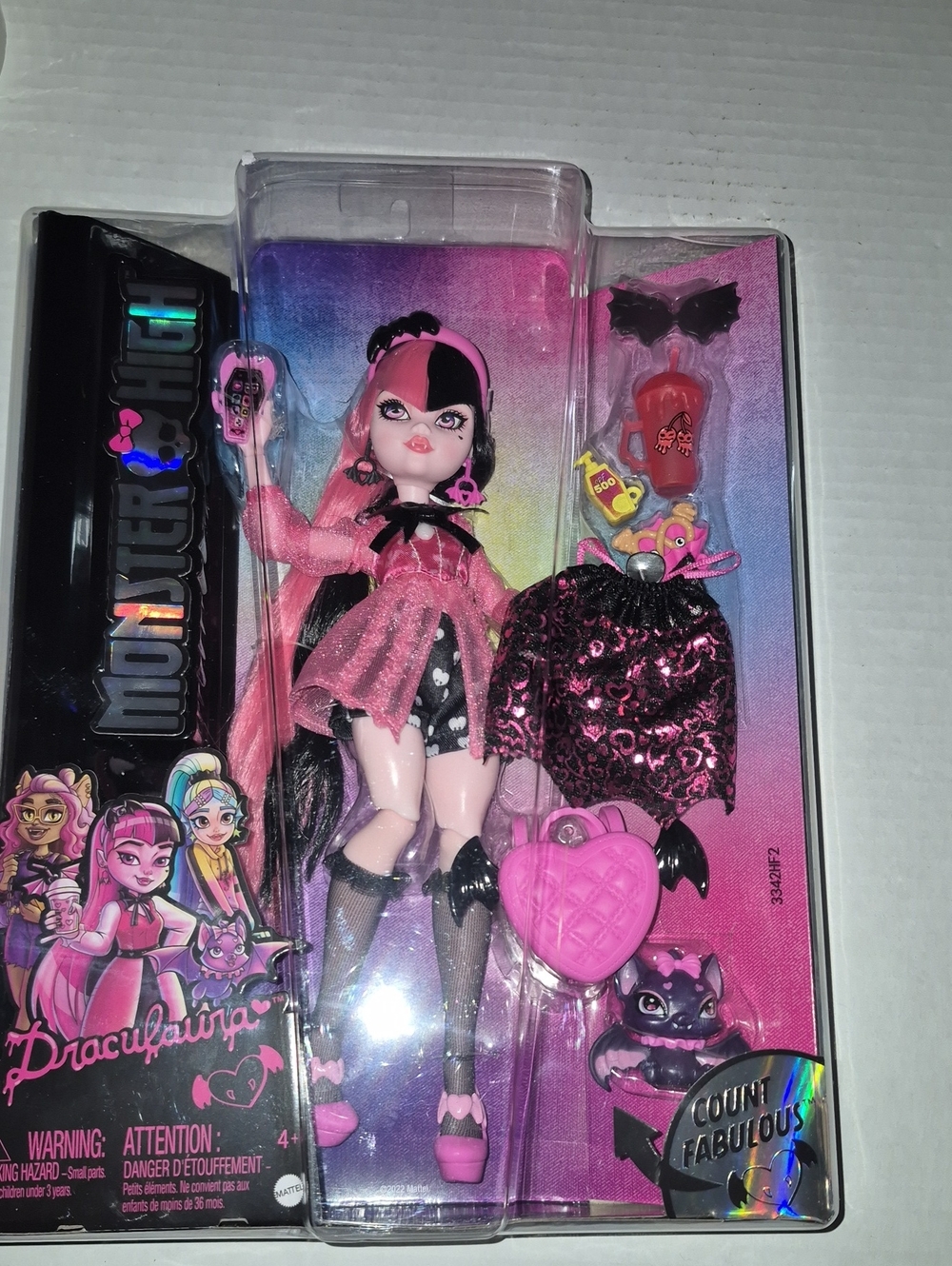Monster High Draculaura Pink Fashion Doll with Accessories BRAND NEW
